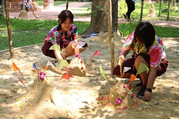 เที่ยวสงกรานต์ อุ่นใจ เก๋ไก๋สไตล์ลึกซึ้ง