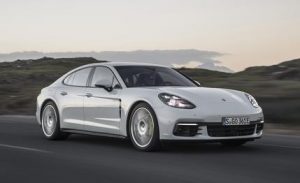 Porsche รุ่น Panamera 4
