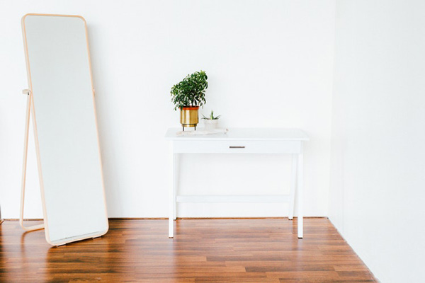 กระจกบานใหญ่