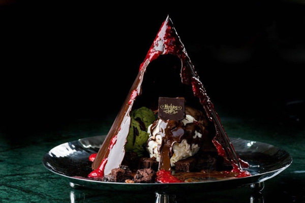 Mockingtales ร้านกาแฟน่านั่ง