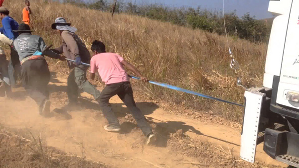 รถติดหล่ม อย่าตกใจ ทำตามนี้!