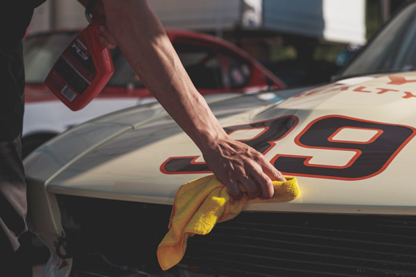 เคล็ดลับการดูแลรถเมื่อจอดทิ้งไว้นาน ๆ