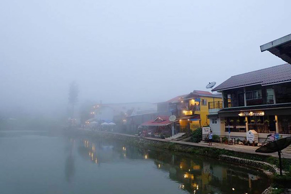 บ้านอิต่อง จังหวัดกาญจนบุรี