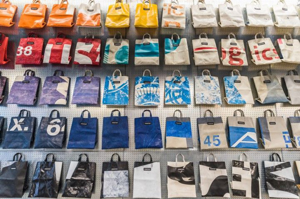 กระเป๋า Freitag แบรนด์สุดฮิป