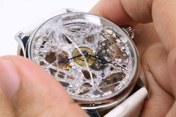 สิ่งของ 5 อย่างห้ามมีไว้ในรถยนต์