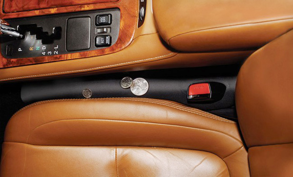 สิ่งของ 5 อย่างห้ามมีไว้ในรถยนต์