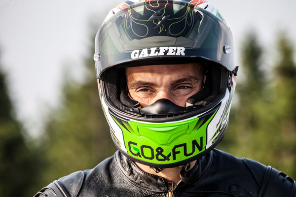 หมวกกันน็อคแพงมีดีอะไร?