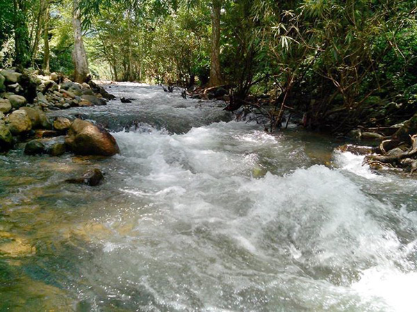 น้ำตกคลองมะเดื่อ จังหวัดนครนายก