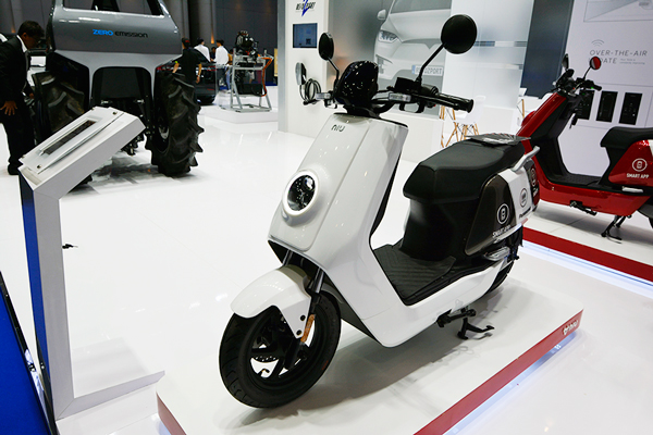 ใช้มอเตอร์ไซค์ไฟฟ้าดีกว่าใช้มอเตอร์ไซค์น้ำมันยังไง?