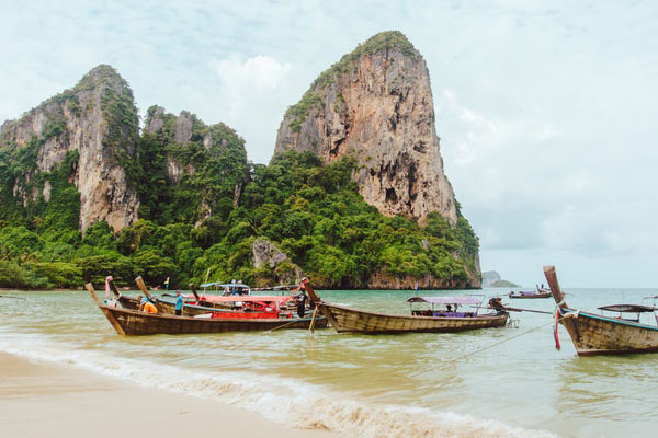 เที่ยวกี่ทวีป ก็คุ้มไปกับ อิออน รอยัล ออร์คิด พลัส เวิล์ด มาสเตอร์การ์ด