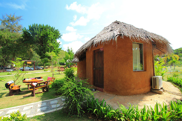 หาดบ้านดินรีสอร์ท จังหวัด กาญจนบุรี