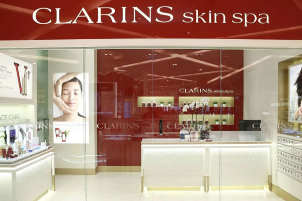 บัตรเครดิตใบไหนใช้สิทธิ์ Clarins คุ้ม