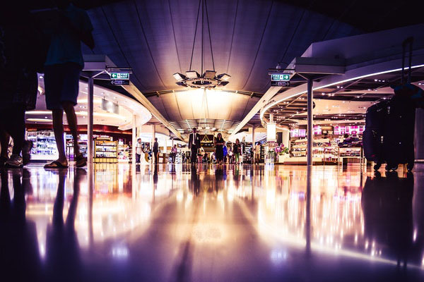 พกบัตรเครดิตใบไหน ไปช้อปเพลินที่ Duty Free