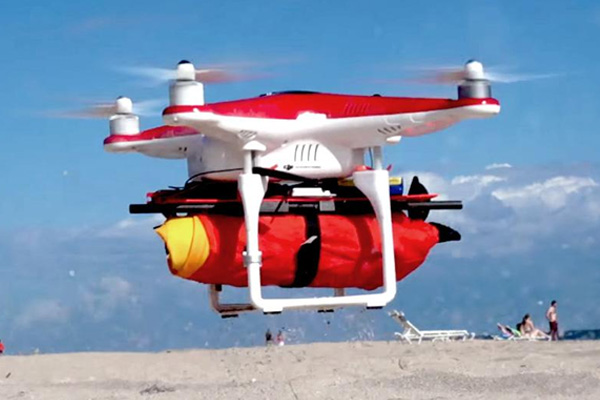 ใช้โดรนช่วยเหลือผู้ประสบภัย