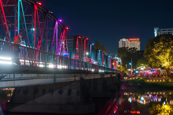 สะพานเหล็ก