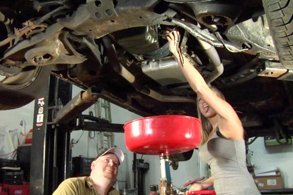 เพราะอะไรเราต้องถ่ายน้ำมันเครื่องให้หนืดขึ้น?