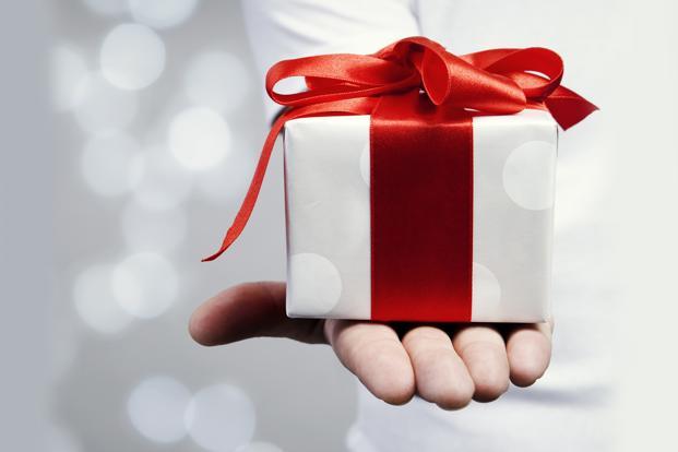 จับฉลากของขวัญ