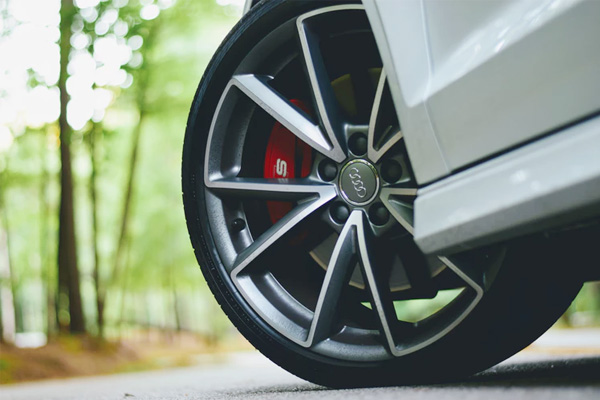 ยางรถยนต์เรเดียล กับยางรถยนต์ธรรมดา ต่างกันตรงไหน?