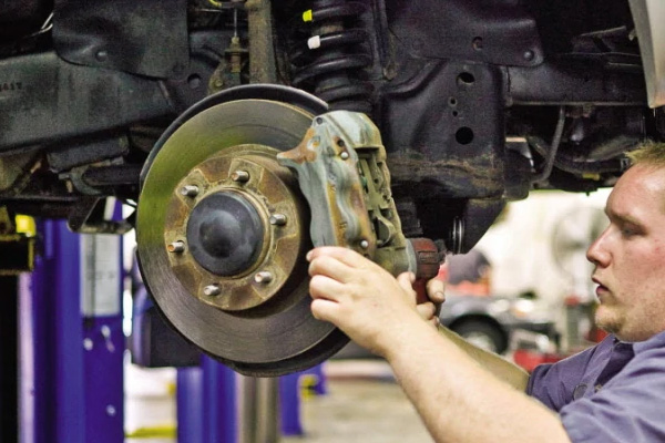 ดูแลช่วงล่าง และเบรก 