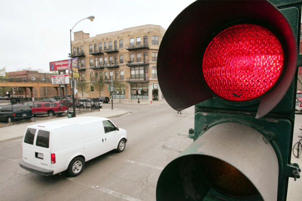 ขับรถฝ่าไฟแดง