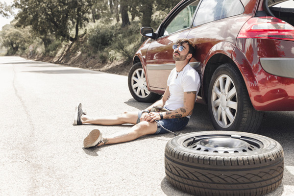 ขับรถไปอยู่ดี ๆ รถเสียทำยังไง?