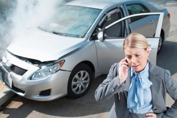 ทำไมเราถึงไม่ควรเคลมประกันรถยนต์บ่อย ๆ ?