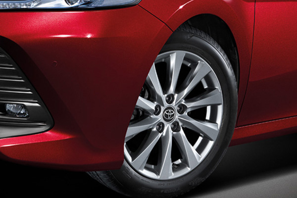 Toyota Camry Hybrid 2.5 HV Premium MY2019