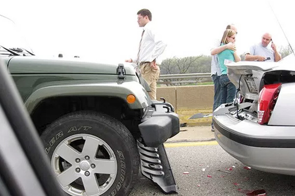 ลดเบี้ยประกันรถยนต์ด้วยค่าเสียหายส่วนแรกได้จริงมั๊ย?