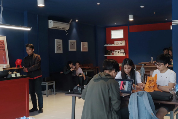 สีถูกโฉลกประจำราศีในการตกแต่งร้านกาแฟ!