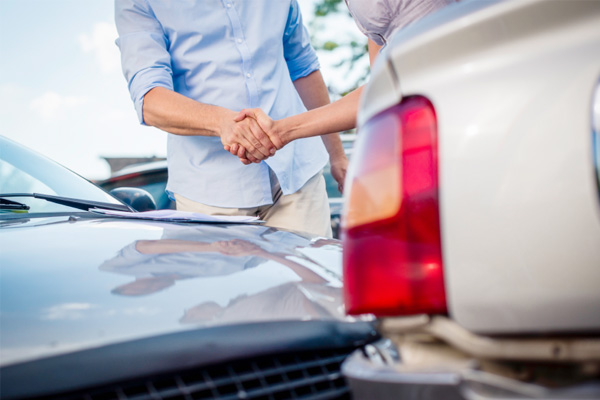 ถ้าใบขับขี่หมดอายุ เคลมประกันรถยนต์ได้รึเปล่า?