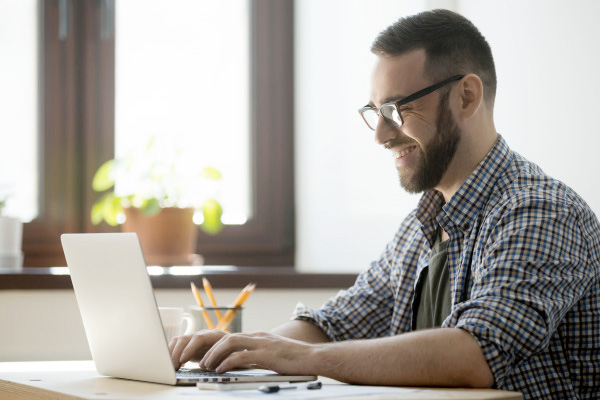 เปรียบเทียบประกันรถยนต์กับโบรกเกอร์ดียังไง?