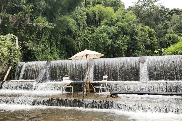 ร้าน สว่างคาตา แม่กำปอง