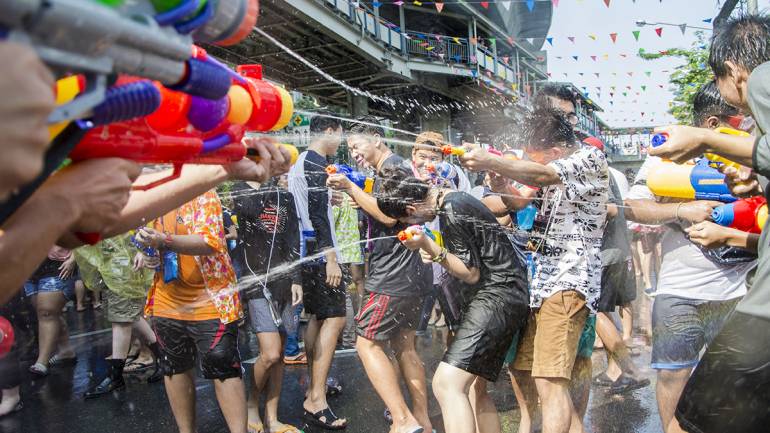 สมัครสินเชื่อส่วนบุคคลตอนนี้ มีเงินเที่ยวสงกรานต์แบบสบายๆ