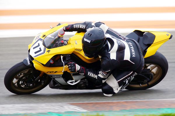 4 ท่าเข้าโค้งแบบวิถีของไบค์เกอร์