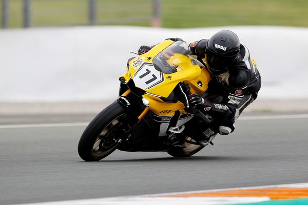 4 ท่าเข้าโค้งแบบวิถีของไบค์เกอร์