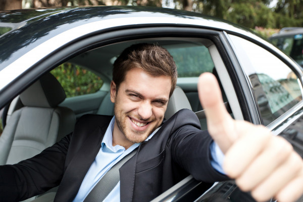 ซื้อประกันภัยรถยนต์ที่ไหนดี?