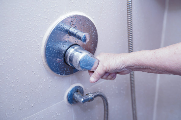 หลังเล่นน้ำสงกรานต์มีวิธีดูแลผิวยังไง?