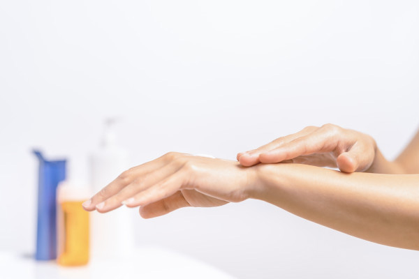 หลังเล่นน้ำสงกรานต์มีวิธีดูแลผิวยังไง?