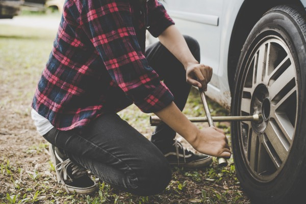 ยางรถยนต์ปกติ กับ ยางอะไหล่เหมือนกันมั้ย?