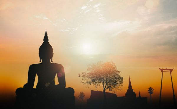 สิ่งที่พุทธศาสนิกชนควรปฏิบัติในวันวิสาขบูชา