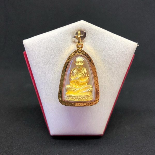 ขับรถยนต์ปลอดภัยต้องบูชาอะไรติดรถ