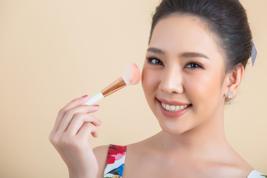 5 เทคนิคแต่งหน้า บอกลาคำว่าป้ามาเป็นพี่