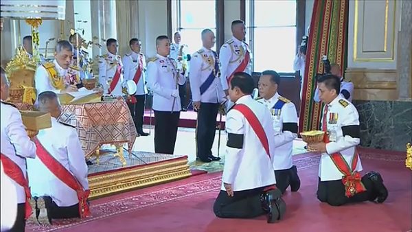 ทำความรู้จักประวัติ วันรัฐธรรมนูญ 10 ธันวาคม