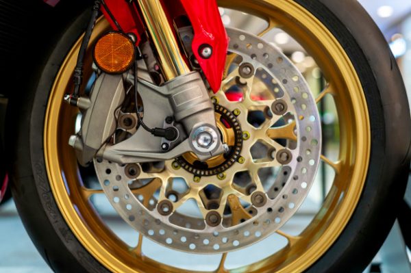 5 อะไหล่มอเตอร์ไซค์ ที่นักบิดชอบซื้อ