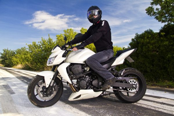 สีรถมอเตอร์ไซค์ถูกโฉลก เลือกสีไหนให้เด่น ให้ปัง