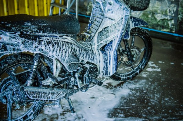 วิธีล้างรถมอเตอร์ไซค์อย่างถูกวิธี