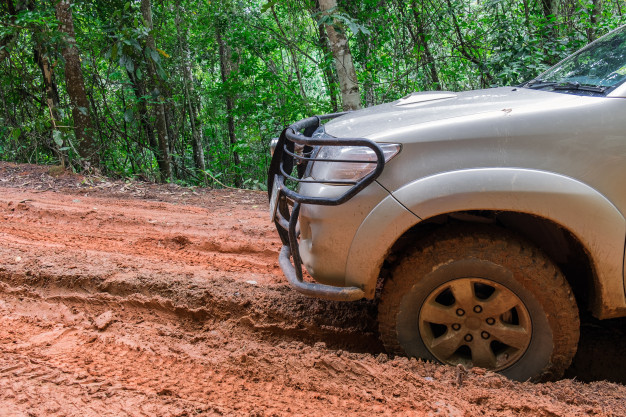 รถติดหล่ม เจอสถานการณ์แบบนี้ ต้องทำยังไง 