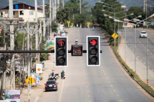 ขับรถฝ่าไฟแดง มีโทษปรับเท่าไร