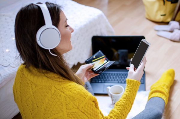 เปรียบเทียบบัตรเครดิตแต่ละธนาคาร ที่น่าสนใจ 2563