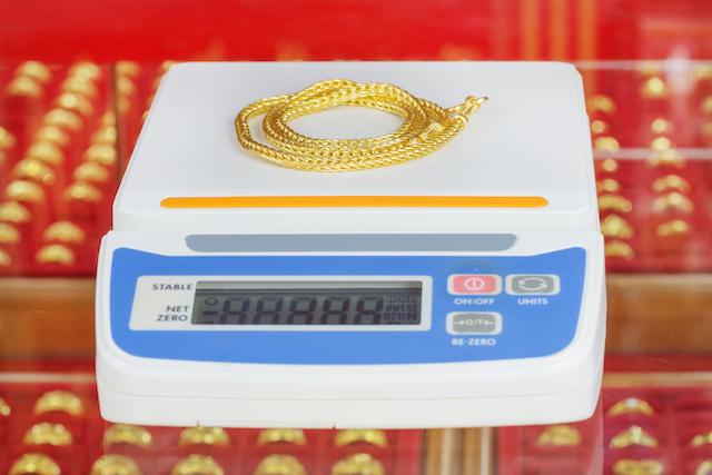 ซื้อทอง ได้ของแท้ ไม่ปลอม มีขั้นตอนอย่างไร ไม่ให้โดนหลอก